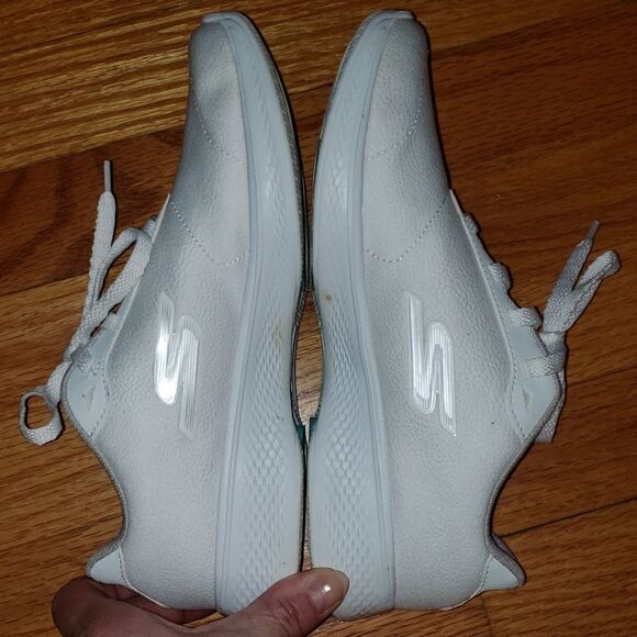 Skechers white sneakers - Picture 6 of 8